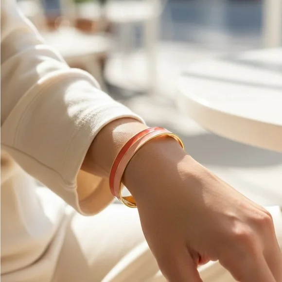 Elegant Gold and Pink Bracelet - Picture 2 of 2